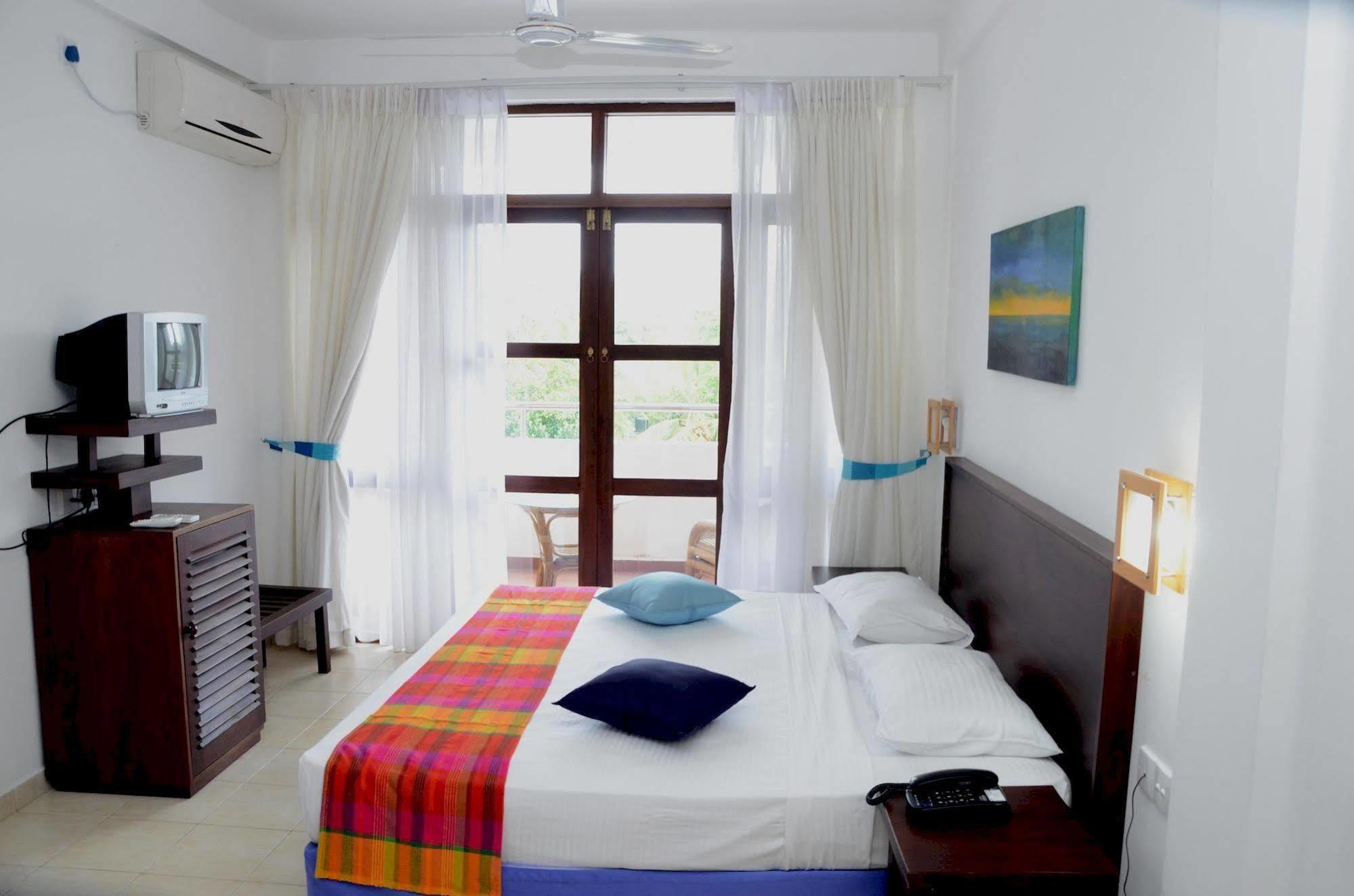 Lavendish Beach Resort Unawatuna Kültér fotó