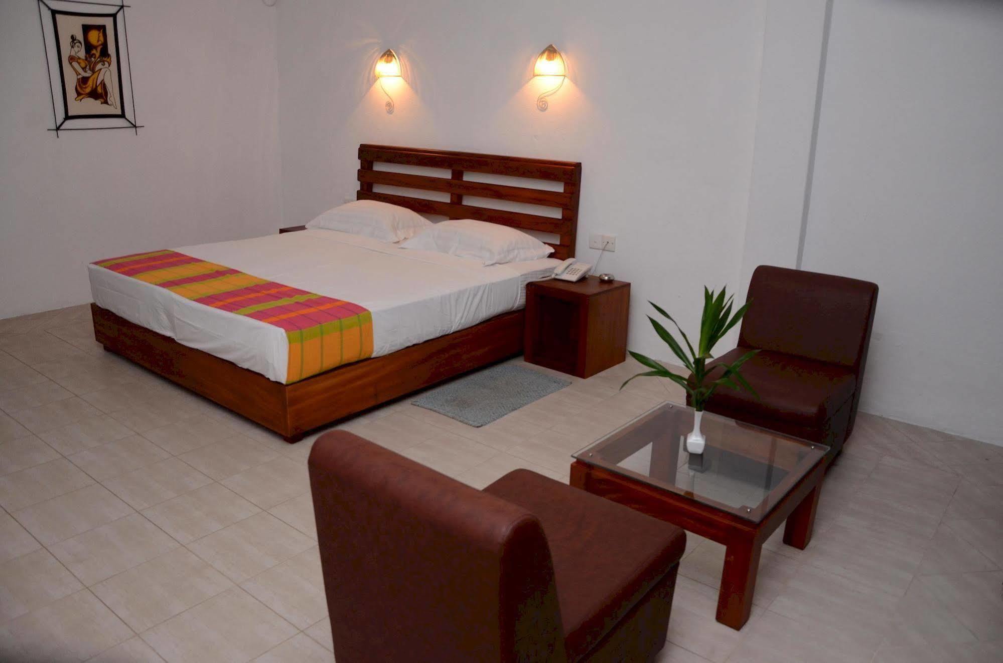 Lavendish Beach Resort Unawatuna Kültér fotó