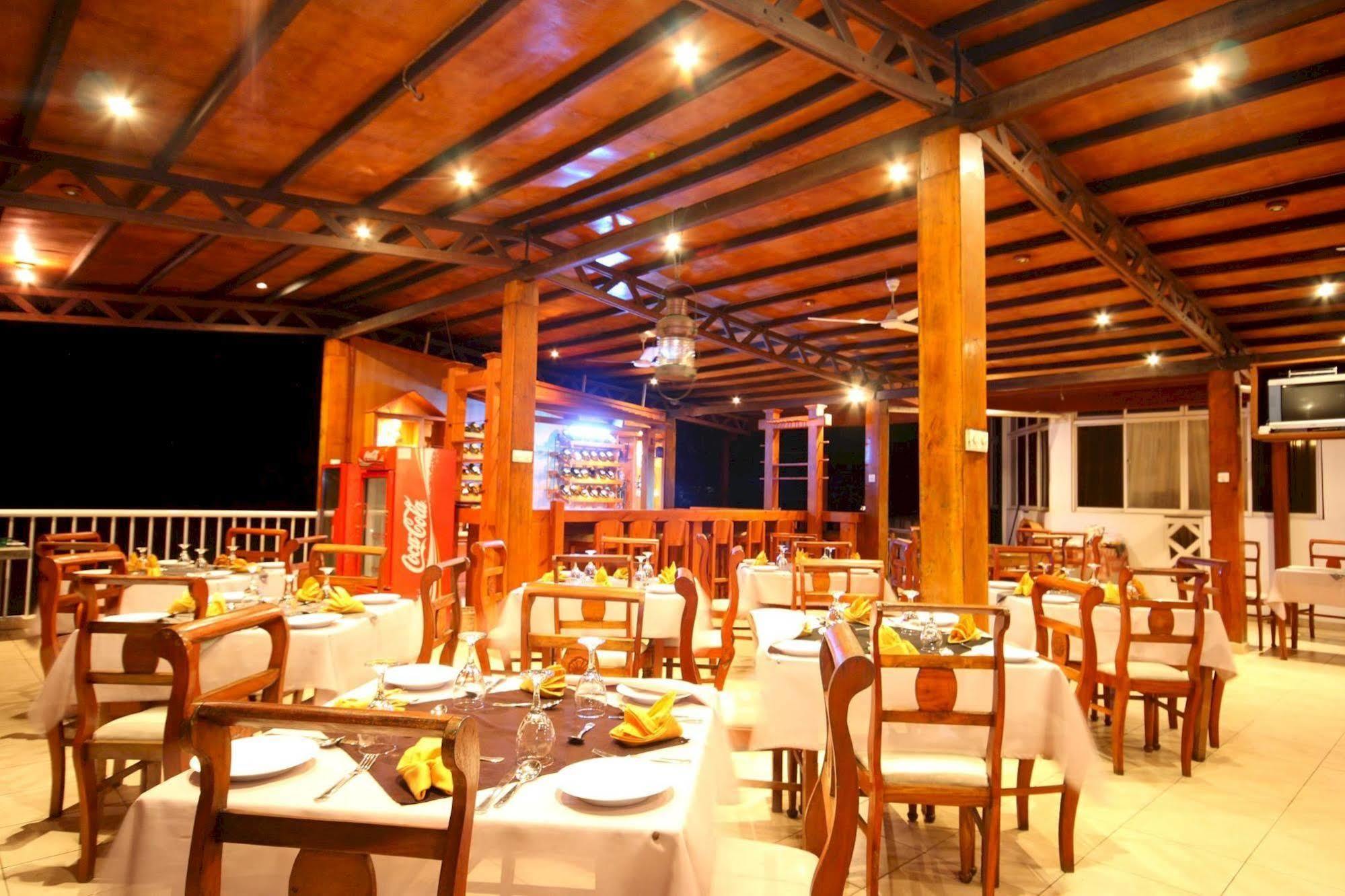 Lavendish Beach Resort Unawatuna Kültér fotó