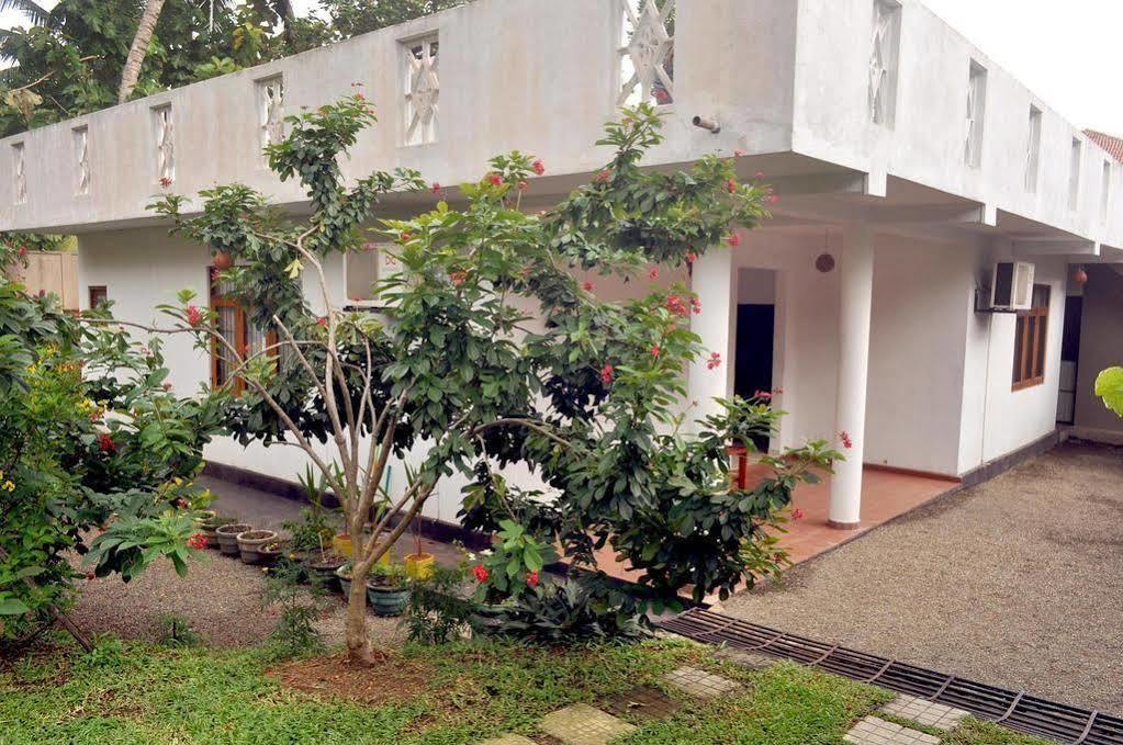 Lavendish Beach Resort Unawatuna Kültér fotó