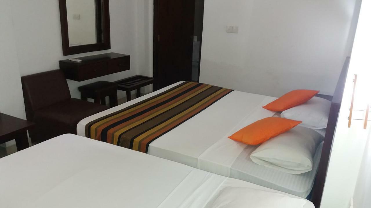 Lavendish Beach Resort Unawatuna Kültér fotó